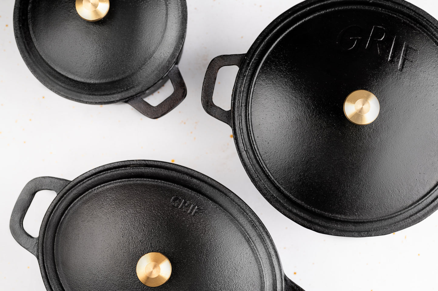 THREE OF A KIND: 3 DUTCH OVENS SET