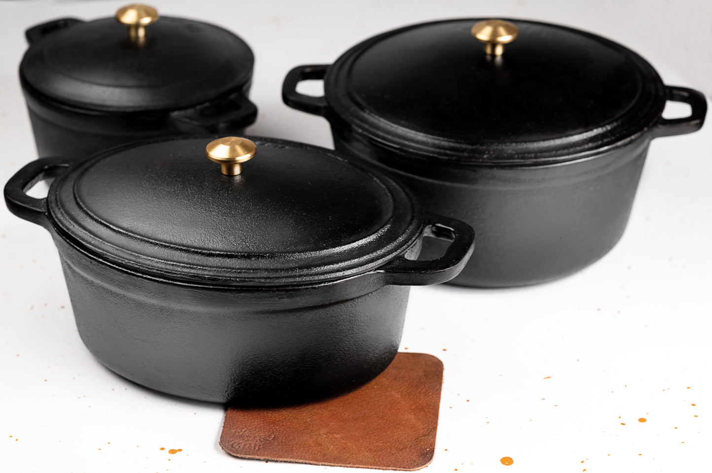 THREE OF A KIND: 3 DUTCH OVENS SET