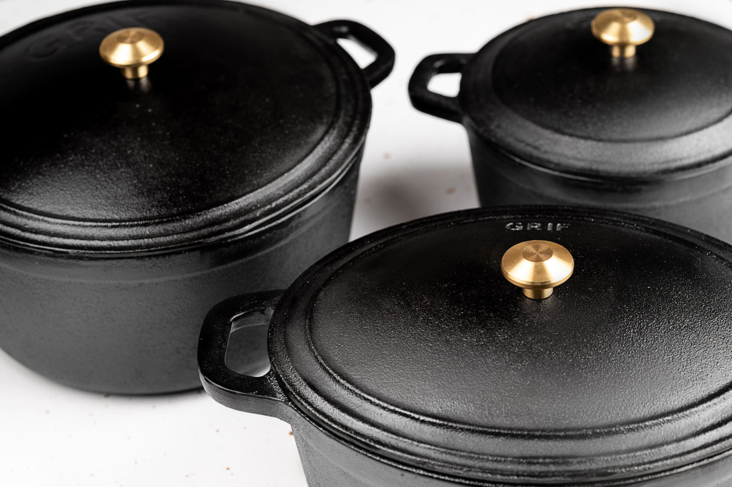 THREE OF A KIND: 3 DUTCH OVENS SET