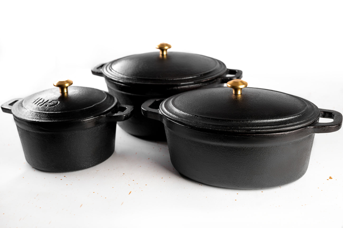 THREE OF A KIND: 3 DUTCH OVENS SET
