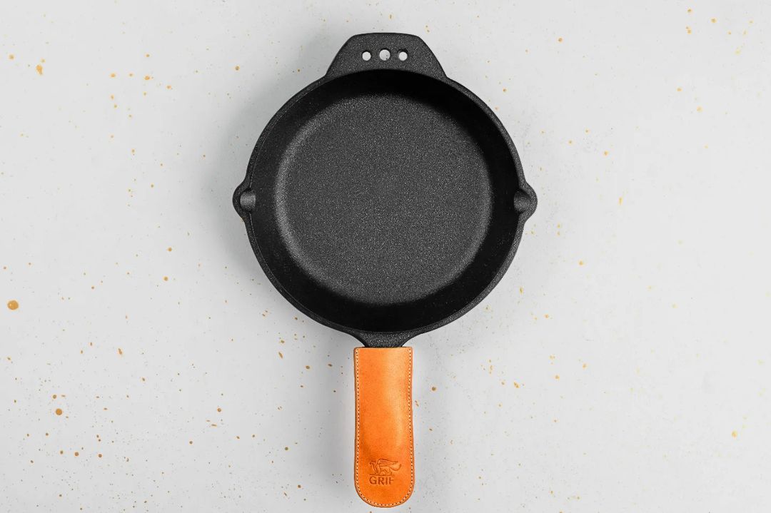 25 CM CAST IRON SKILLET