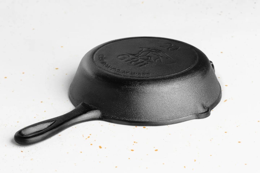 20 CM CAST IRON SKILLET