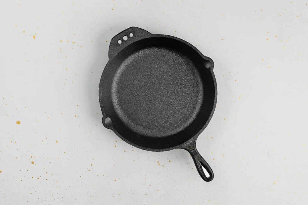 30 CM CAST IRON SKILLET
