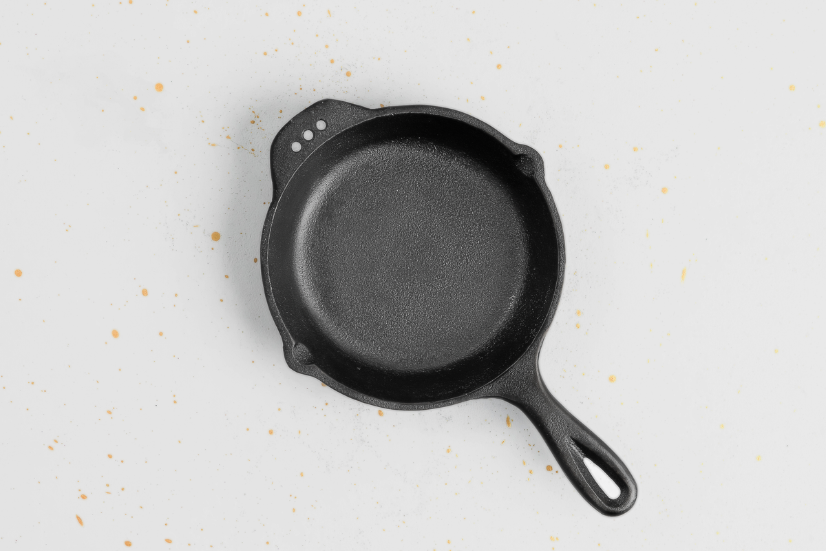 Cast Iron Skillet - 15” Dimensions & Drawings